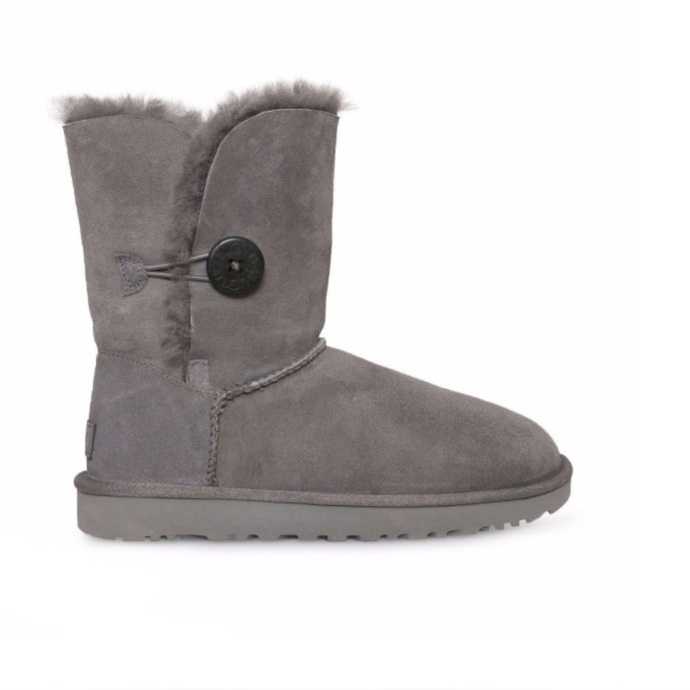 BRAND NEW UGG Bailey Button Boots